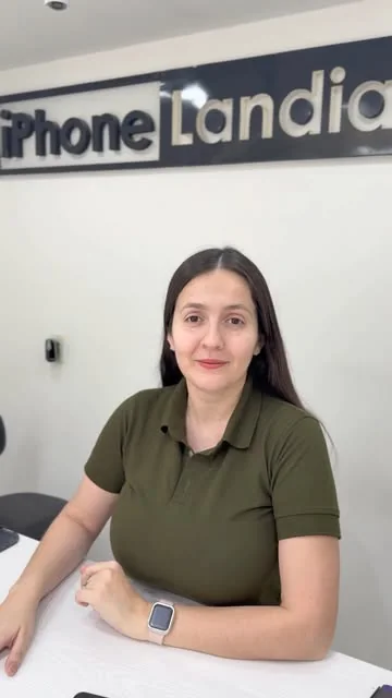 Atención al cliente en la mesa de asesoramiento de iPhone Landia